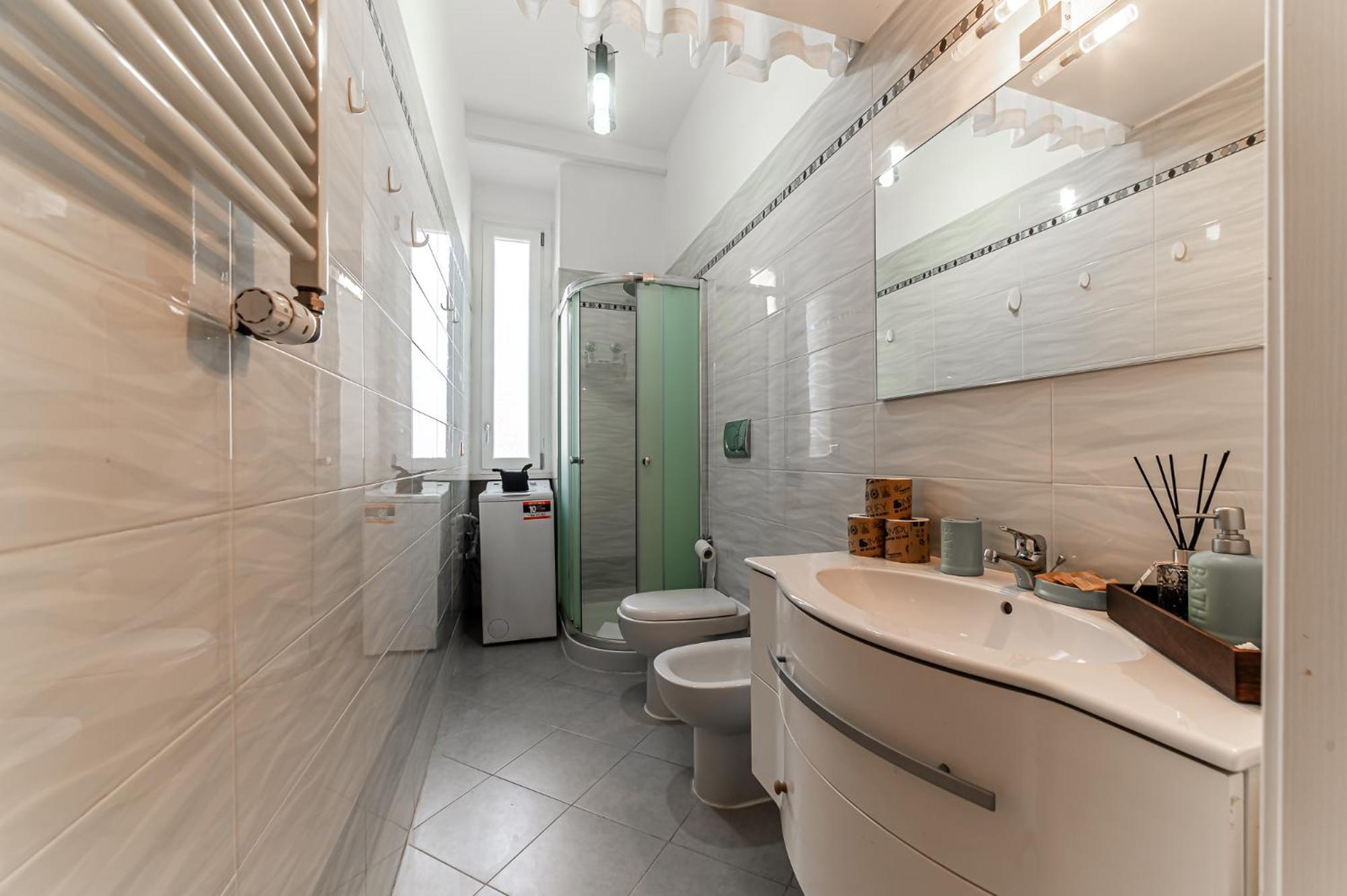 Appartement In Tuscolana Train Station & Metro A Rome