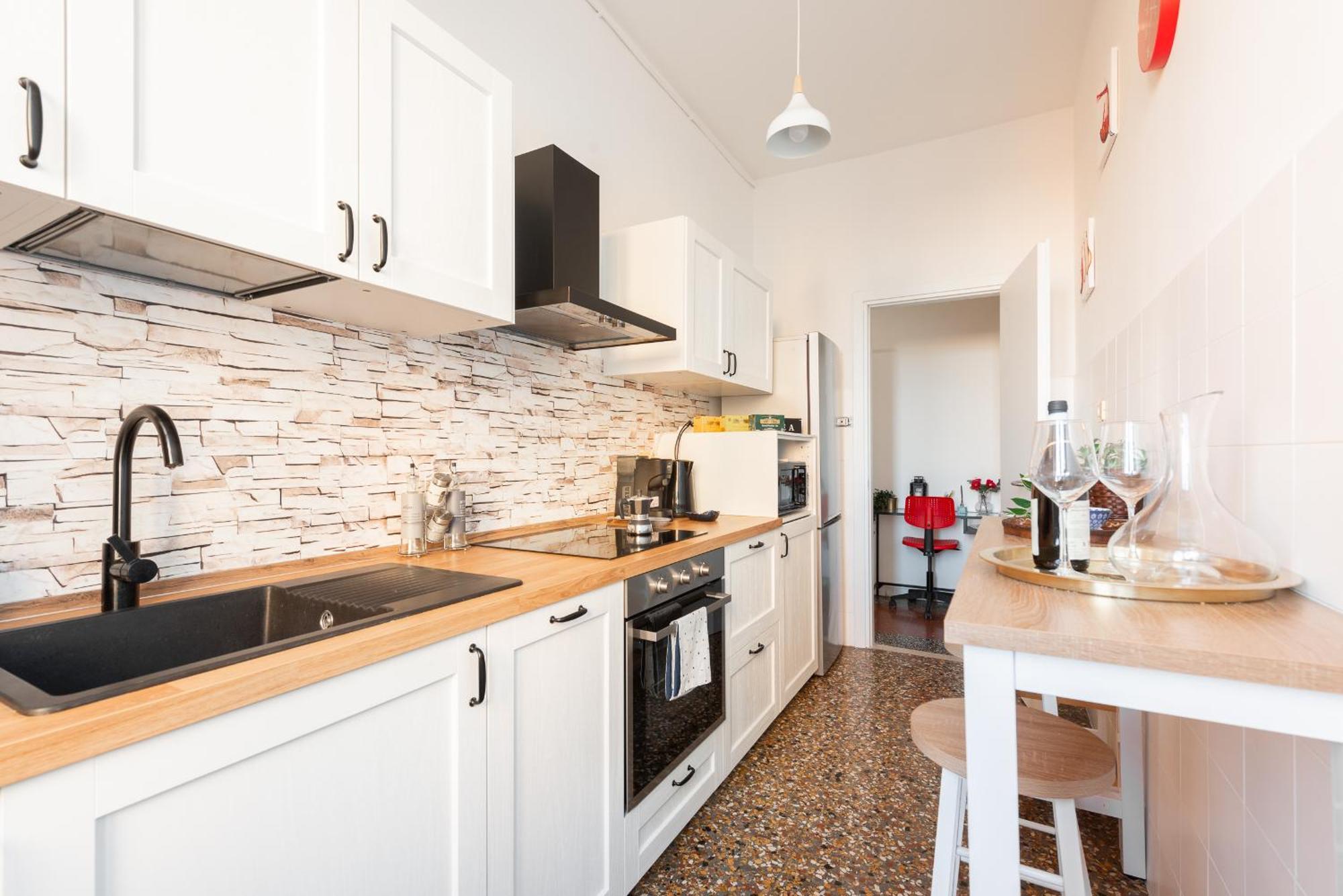 Appartement In Tuscolana Train Station & Metro A