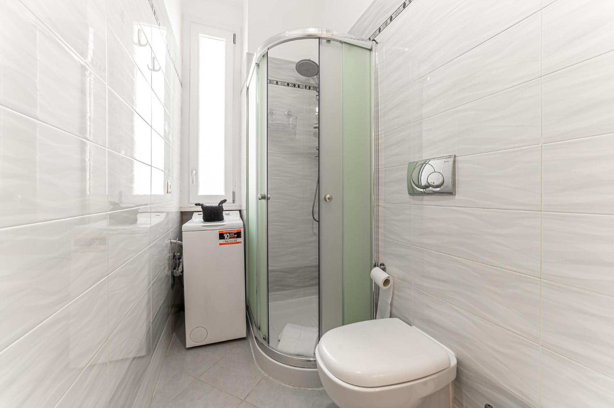 In Tuscolana Train Station & Metro A Apartment Rome